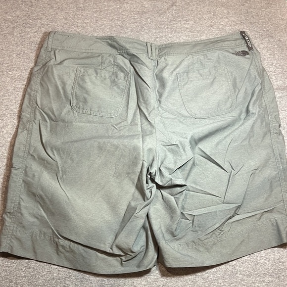 THE North Face women’s shorts. - Picture 7 of 16